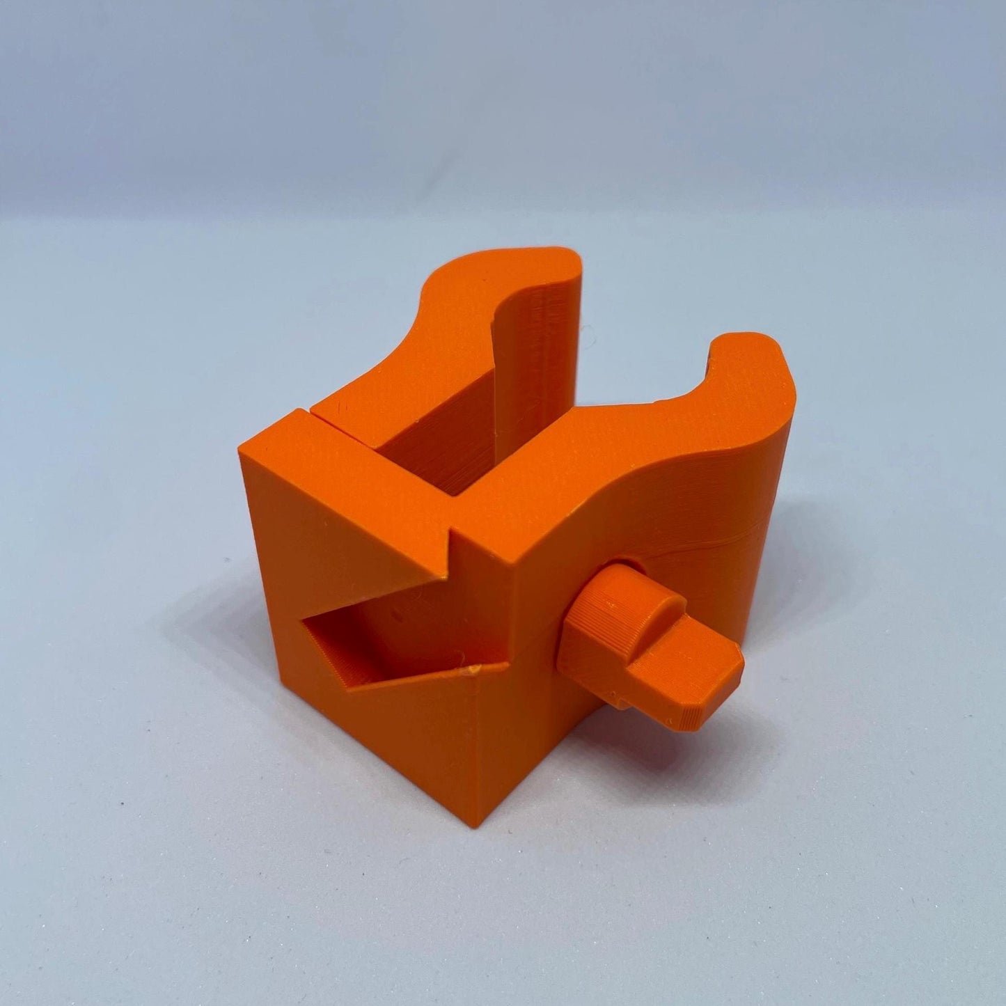 Corner shelf for grow tents (16-22 mm)