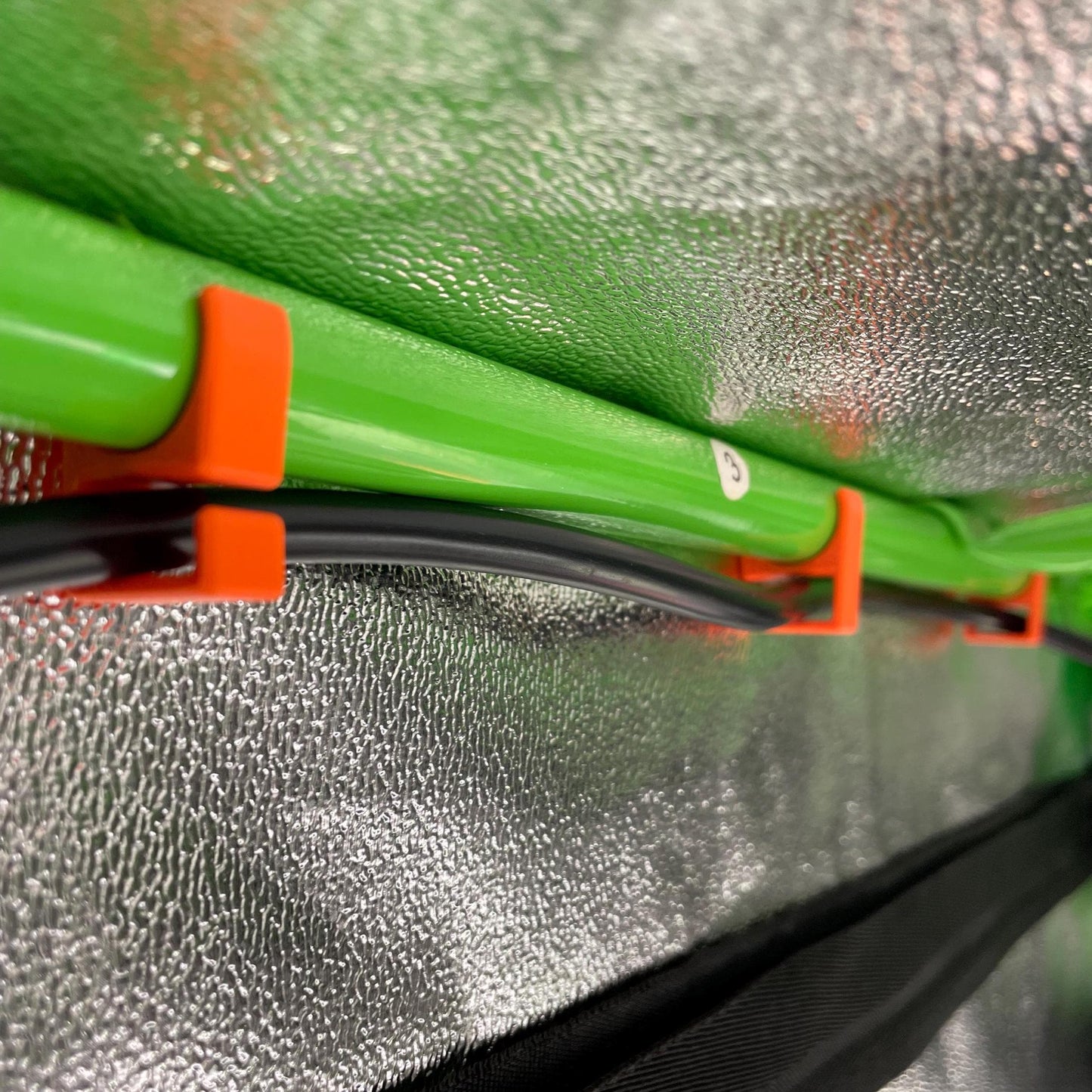10 pcs. cable holders for grow tent poles