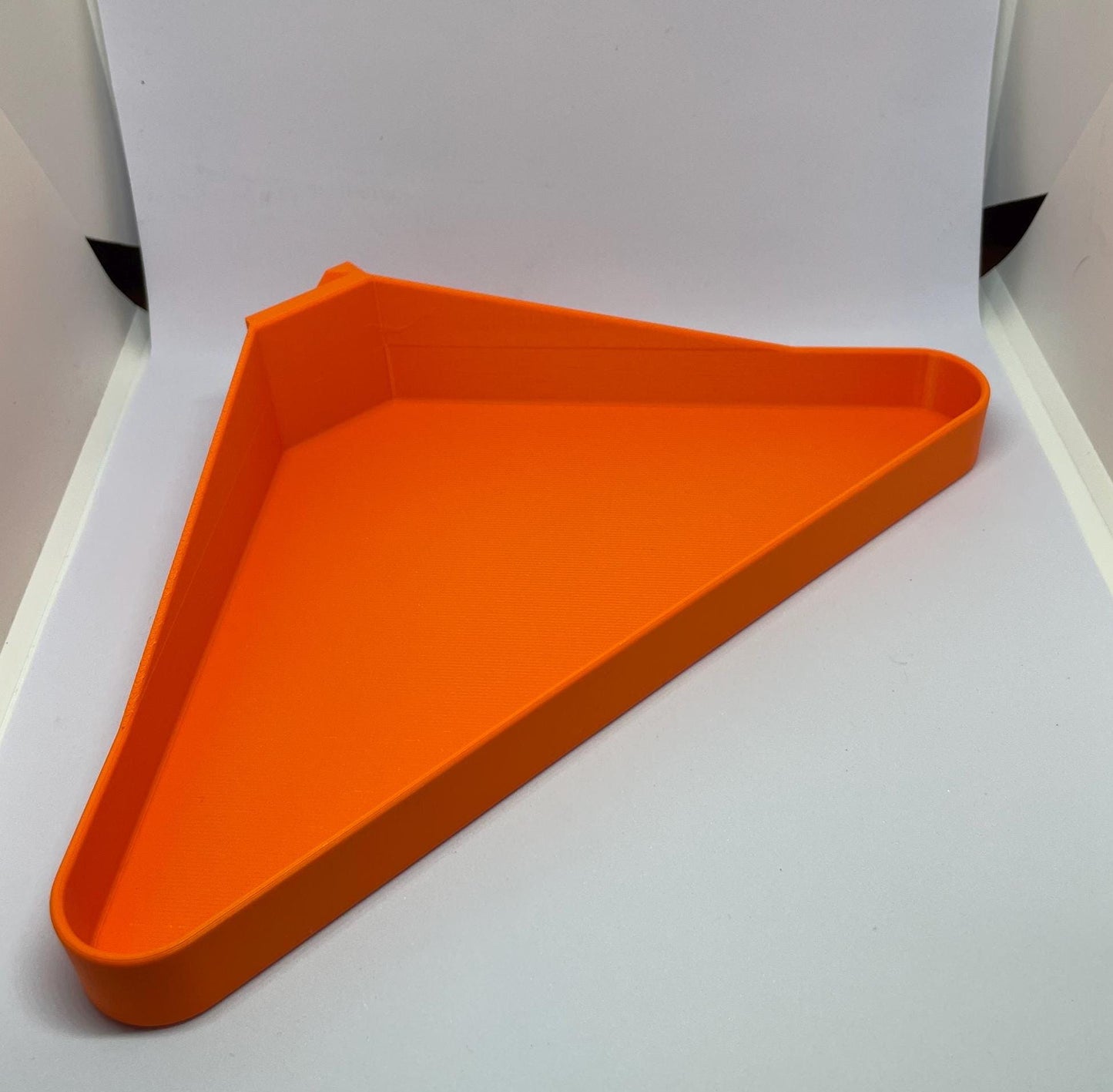 Corner shelf for grow tents (16-22 mm)