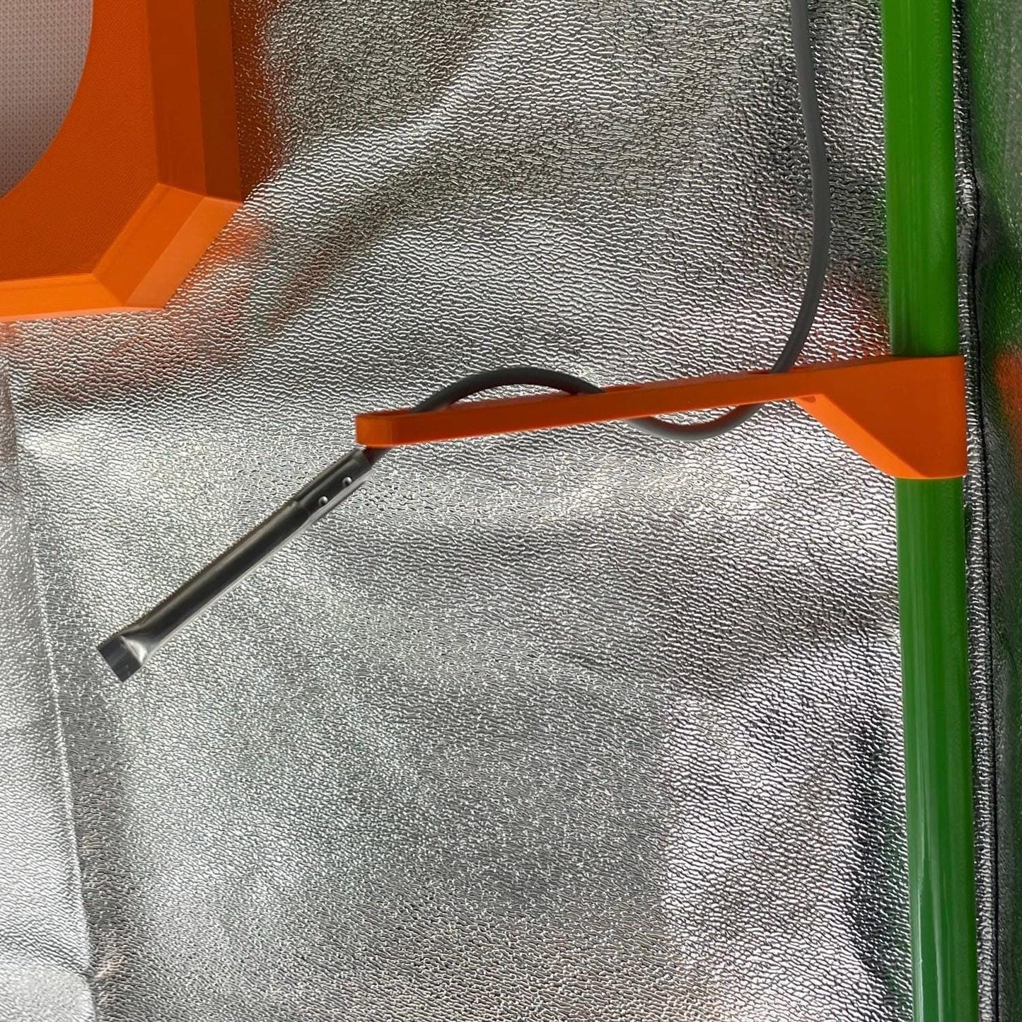 Temperature sensor holder